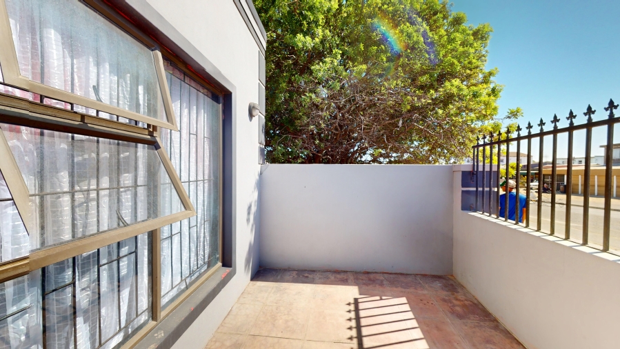 3 Bedroom Property for Sale in Bishop Lavis Western Cape